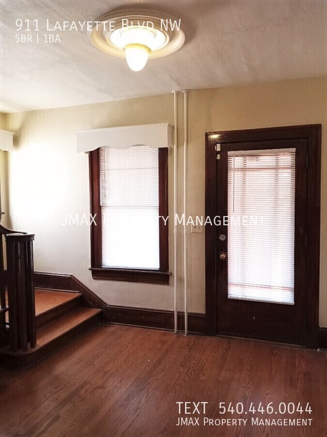 911 Lafayette Blvd NW in Roanoke, VA - Building Photo - Building Photo