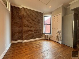 MOTT ST., Unit 23 in New York, NY - Building Photo