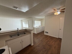 Summerdale Apartments in Anaheim, CA - Foto de edificio - Building Photo