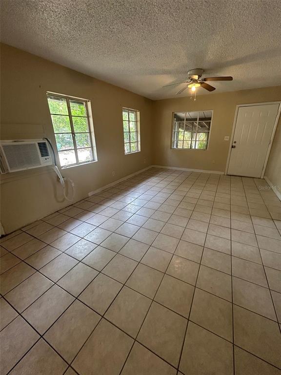 727 E Carolina Ave in DeLand, FL - Building Photo - Building Photo