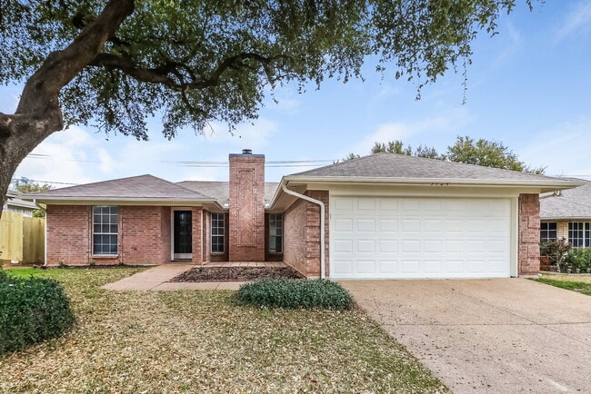 property at 3724 Clear Brook Cir