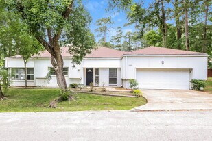 15470 Carmel Dr in Willis, TX - Building Photo
