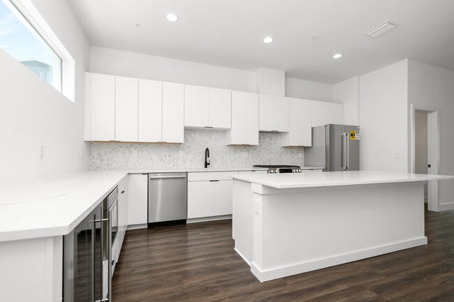 property at 869 6th Ave S