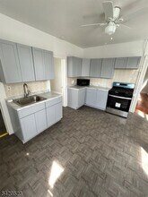 222 Inslee Pl in Elizabeth, NJ - Building Photo - Building Photo