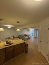 130 Meridian St in Groton, CT - Building Photo - Building Photo