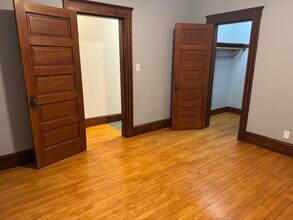 590 Weld St, Unit #2 in Boston, MA - Building Photo - Building Photo