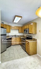 6655 N Canyon Crest Dr in Tucson, AZ - Building Photo - Building Photo