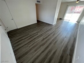 820 Carpenter Dr in Las Vegas, NV - Building Photo - Building Photo