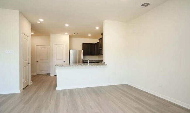 549 Bains St in Brookshire, TX - Building Photo - Building Photo