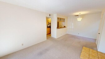 941 Calle Mejia in Santa Fe, NM - Building Photo