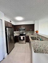 4420 NW 107th Ave in Doral, FL - Building Photo