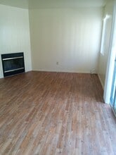 Kent Place in Elk Grove, CA - Building Photo - Building Photo