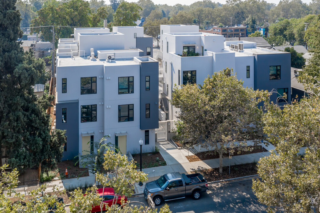 ONYX Midtown Apartments in Sacramento, CA - Building Photo