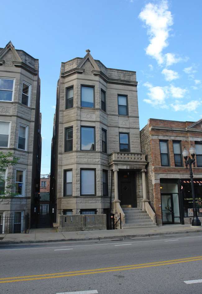 1353 W Taylor St in Chicago, IL - Building Photo - Building Photo