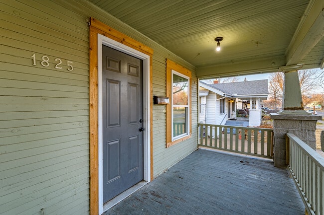 property at 1825 S Topeka Ave