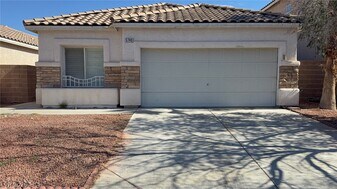 5740 Crescent Landing St in Las Vegas, NV - Building Photo