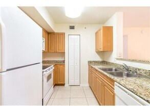 6760 Heritage in Boynton Beach, FL - Building Photo - Building Photo