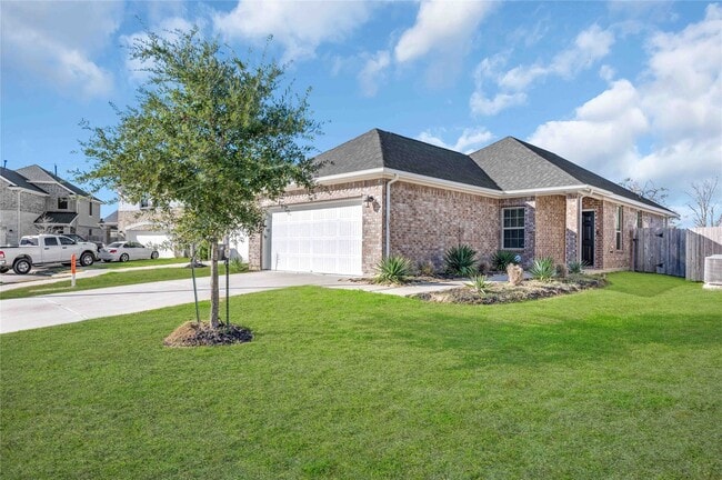 31642 Heguy Pass in Fulshear, TX - Building Photo - Building Photo