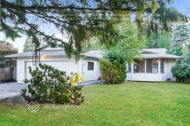 property at 2134 Hemlock St SE