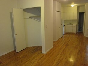 1435 1st Avenue-Unit -#RS5 in New York, NY - Building Photo - Building Photo