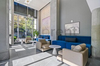 81 Clay St in Seattle, WA - Building Photo - Building Photo