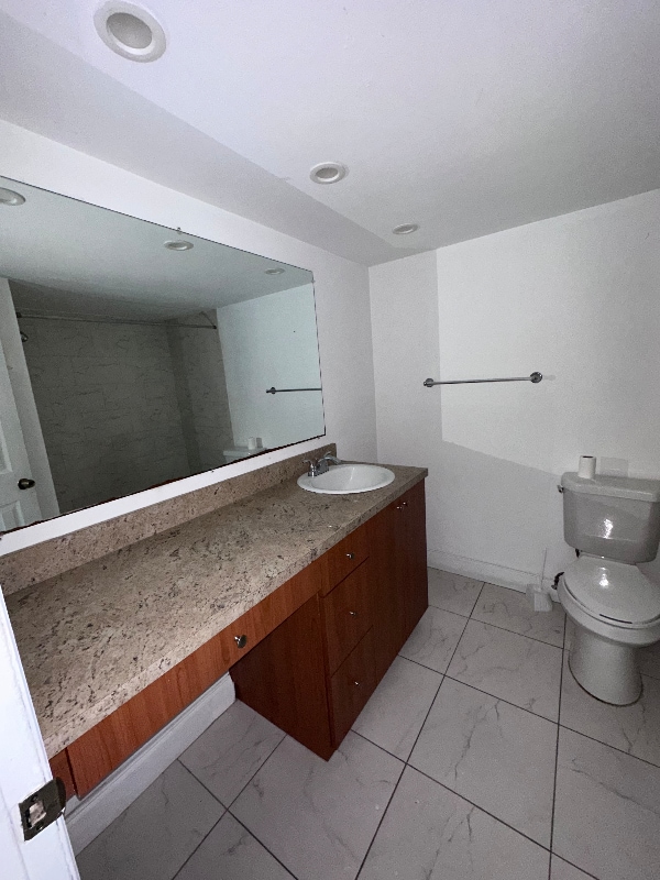 7660 SW 82nd St in Miami, FL - Building Photo - Building Photo
