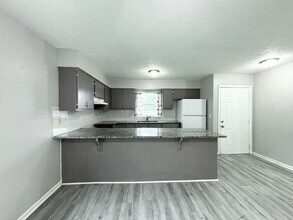 1718-1720 SW Santa Barbara Pl in Cape Coral, FL - Building Photo - Building Photo