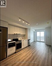 195 Commerce St in Vaughan, ON - Building Photo - Building Photo