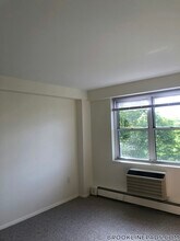 185 Freeman St in Brookline, MA - Building Photo - Building Photo