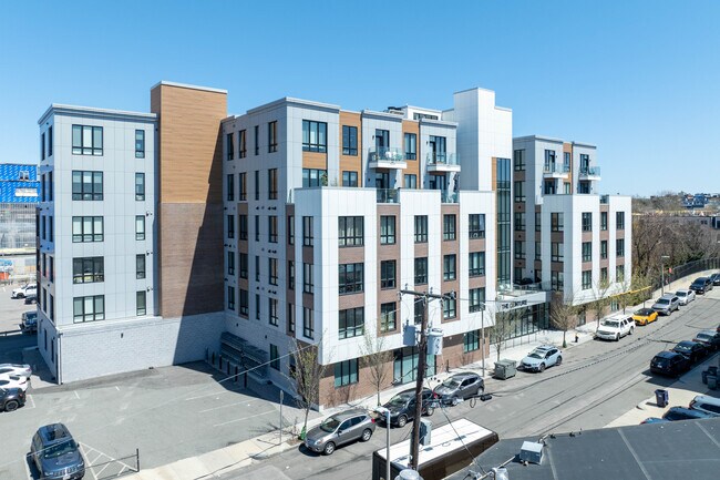 The Ceinture Condominiums in Boston, MA - Foto de edificio - Building Photo