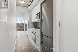60 Haslett Ave in Toronto, ON - Building Photo - Building Photo