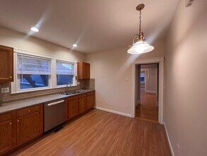 110 W Quincy St, Unit #1 in Somerville, MA - Building Photo - Building Photo