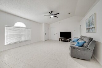 2089 Redwood Cir in Palm Bay, FL - Building Photo - Building Photo