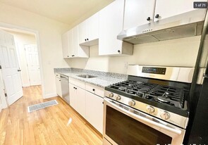 523 E 3rd St, Unit #1F in Boston, MA - Building Photo