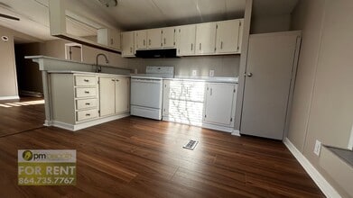 745 State Rd S-39-204 in Pickens, SC - Building Photo - Building Photo