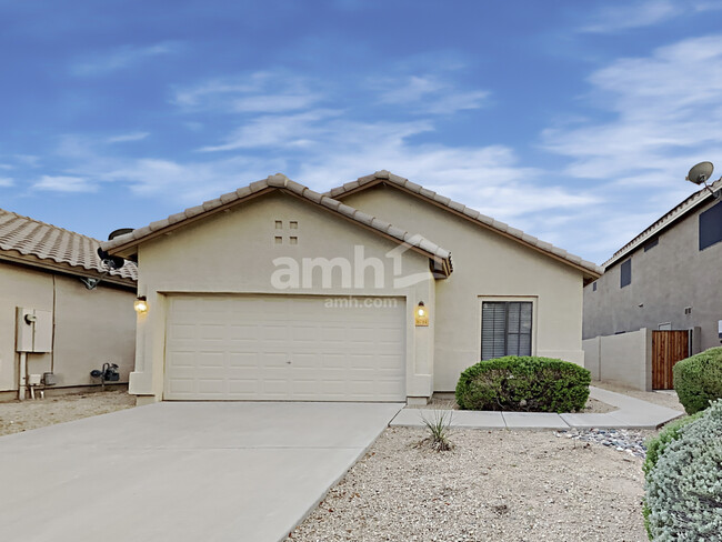 8781 W Laurel Ln in Peoria, AZ - Building Photo - Building Photo