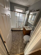 224 Vine St, Unit 3 in Hartford, CT - Building Photo - Building Photo