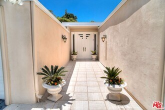 3835 Sapphire Dr in Los Angeles, CA - Building Photo - Building Photo