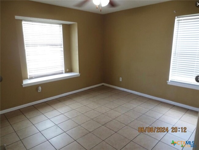 205 Avalon Dr in Victoria, TX - Building Photo - Building Photo