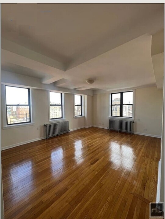 AMSTERDAM AVENUE in New York, NY - Building Photo