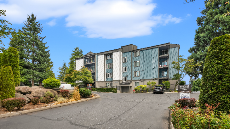 16100 Linden Ave N-Unit -113 in Shoreline, WA - Foto de edificio