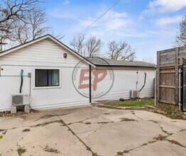 915 N 19th St in Waco, TX - Building Photo - Building Photo