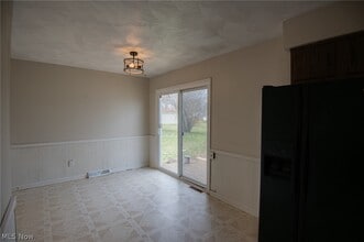 3945 S Schenley Ave in Youngstown, OH - Building Photo - Building Photo