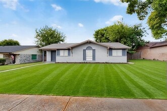 1405 Aldenwood Dr in Dallas, TX - Building Photo - Building Photo