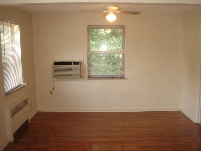 3127-3128 Worthington Ave in Cincinnati, OH - Foto de edificio - Interior Photo
