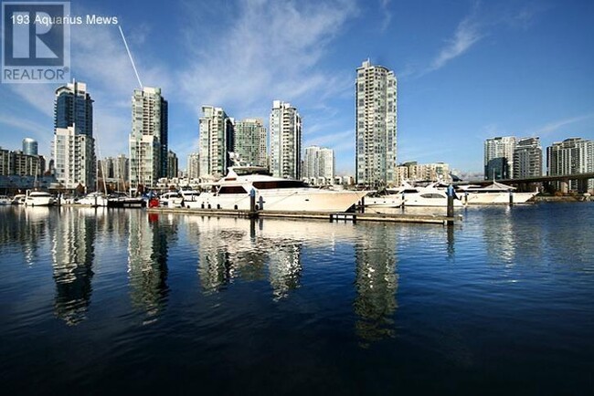 193-1193 Aquarius Mews in Vancouver, BC - Building Photo - Building Photo