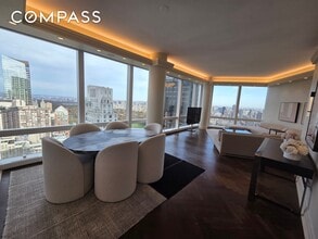 80 Columbus Cir in Manhattan, NY - Building Photo - Building Photo