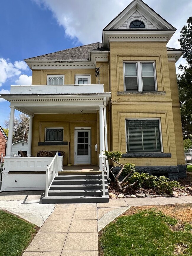 property at 488 S 7th Ave