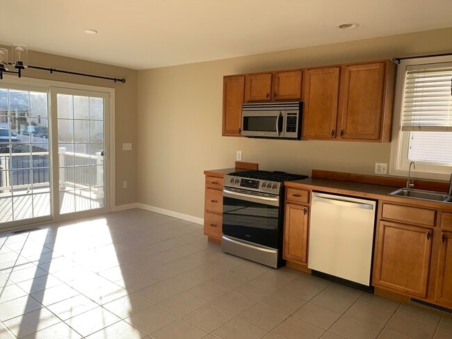 9 Omaha St in Fall River, MA - Building Photo - Building Photo