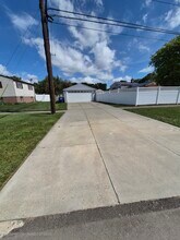 33011 Lynx St in Westland, MI - Building Photo - Building Photo